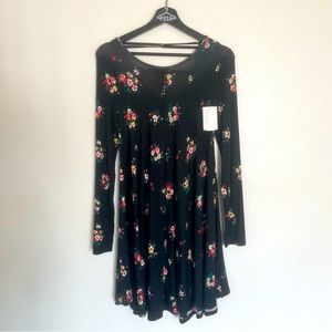 NEW Tucker + Tate Black Floral Long Sleeve Circle Skirt Dress